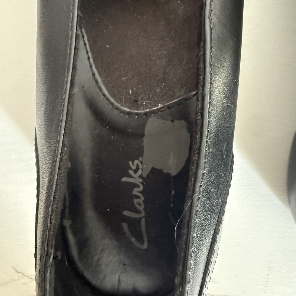 Clarks Blackberry Leather Slip On Loafer Comfort Shoes Black Women's Size 11 - Picture 7 of 9